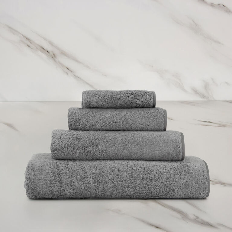 slide 2 Unito Bath Towel