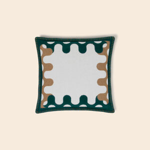 slide 1 Modernism Cushion 002