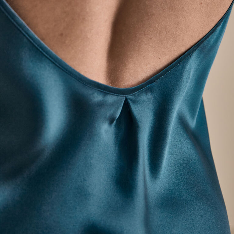 slide 5 Cascade Nightgown