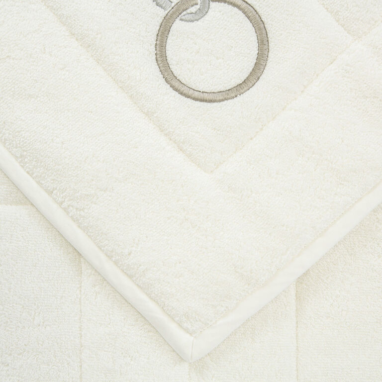 slide 2 Links Embroidery Bath Mat
