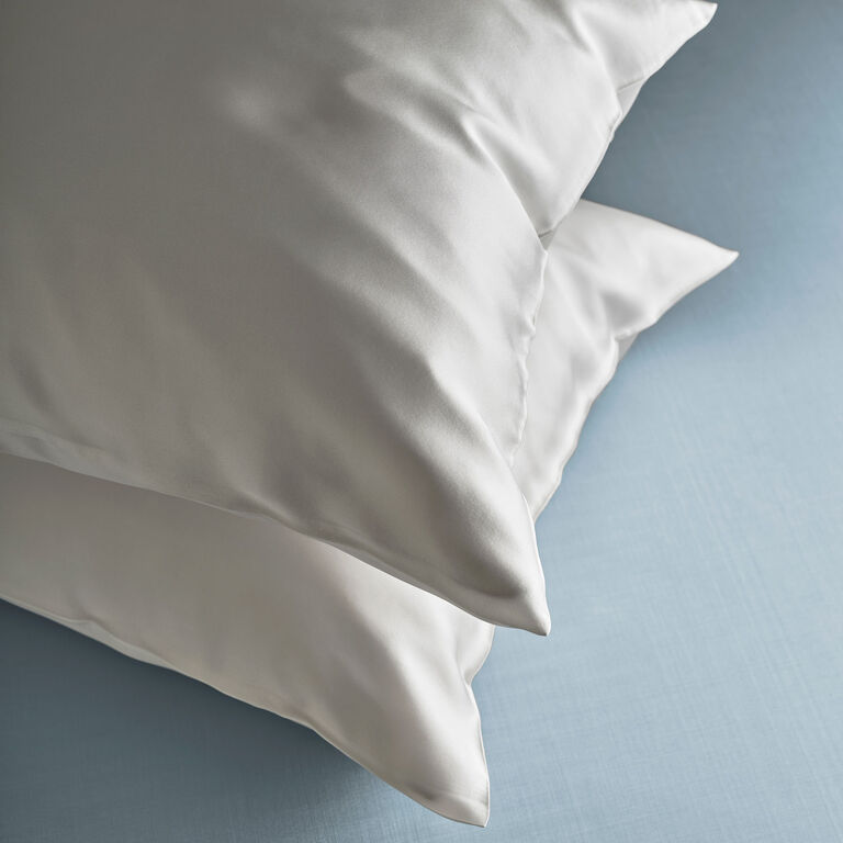 slide 1 Luxury Silk Sham Set