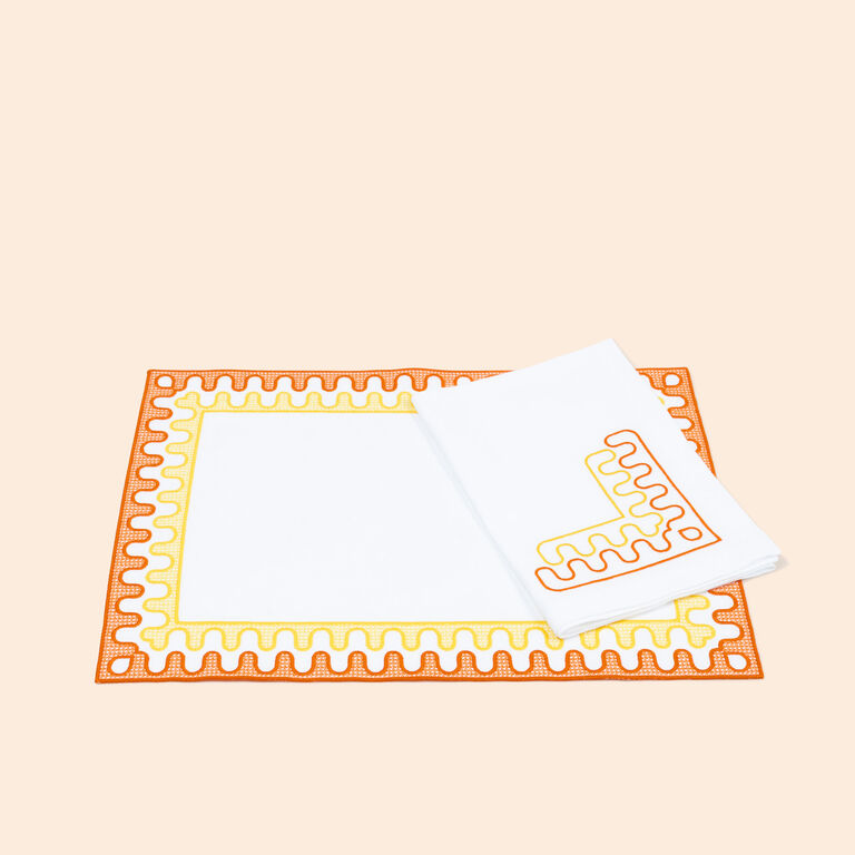 slide 3 Modernism Net Placemat and Napkins Set