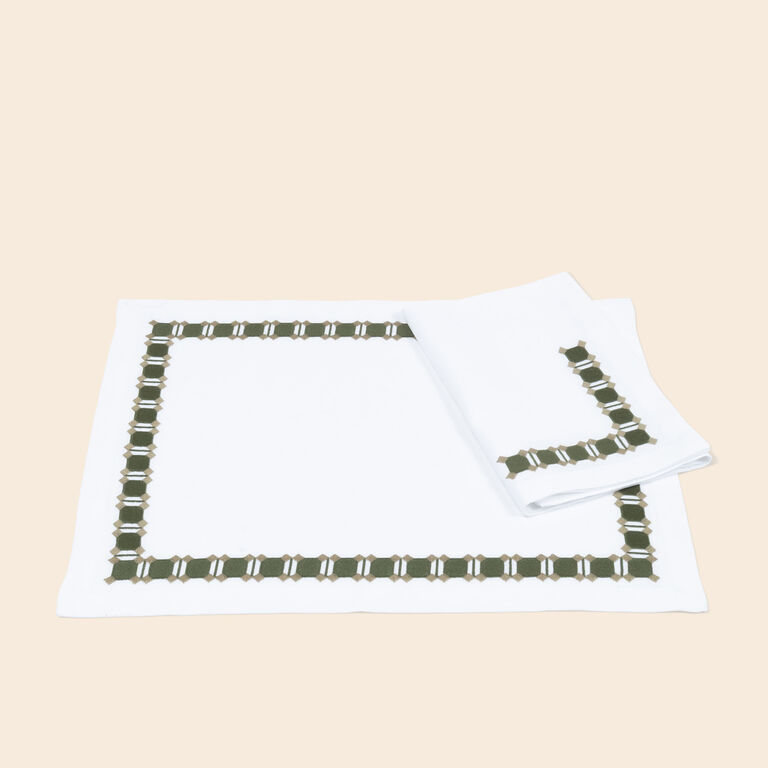 slide 3 Deco Placemat and Napkins Set