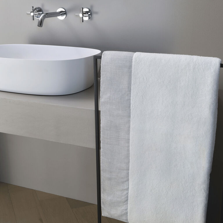 slide 1 Graphite Border Bath Sheet