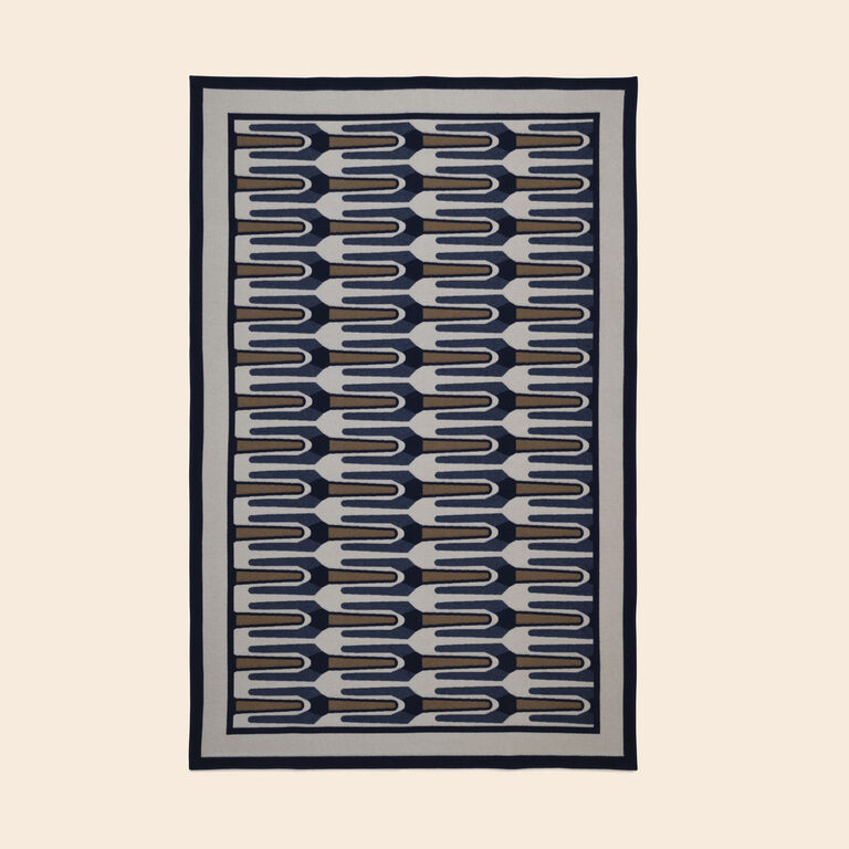 slide 1 Deco Throw 005