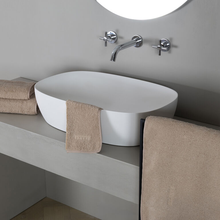 slide 2 Unito Bath Towel