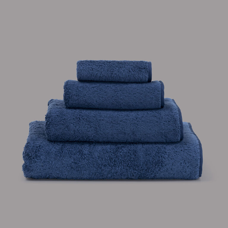 slide 4 Unito Wash Cloth