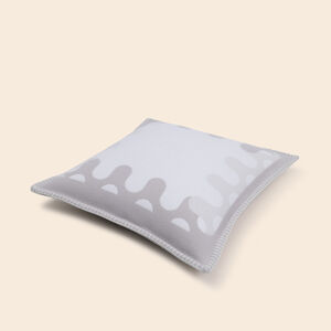 slide 4 Modernism Cushion 002