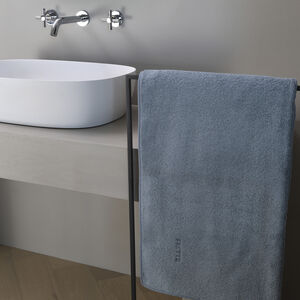 slide 1 Unito Bath Sheet