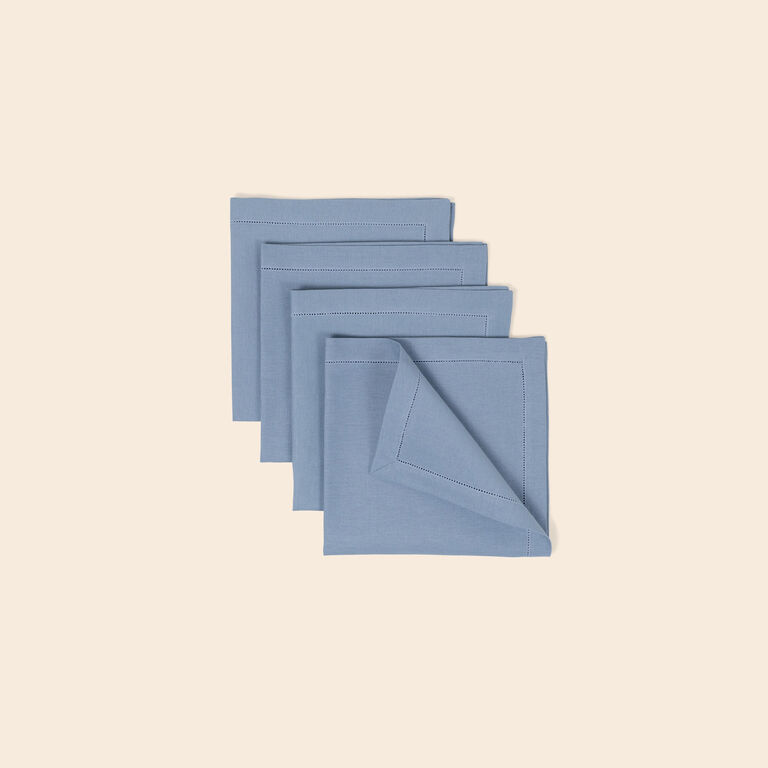 slide 2 Artistry Ajour Napkins Set
