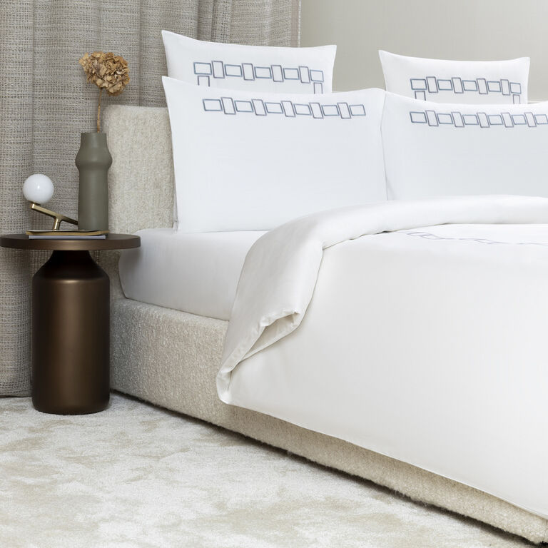 slide 2 Bold Bicolor Embroidery Duvet Cover