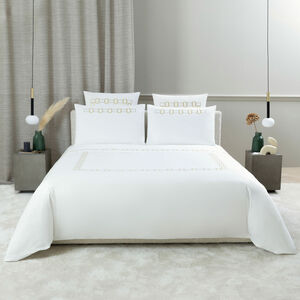 slide 4 Bold Bicolor Embroidery Duvet Cover Set