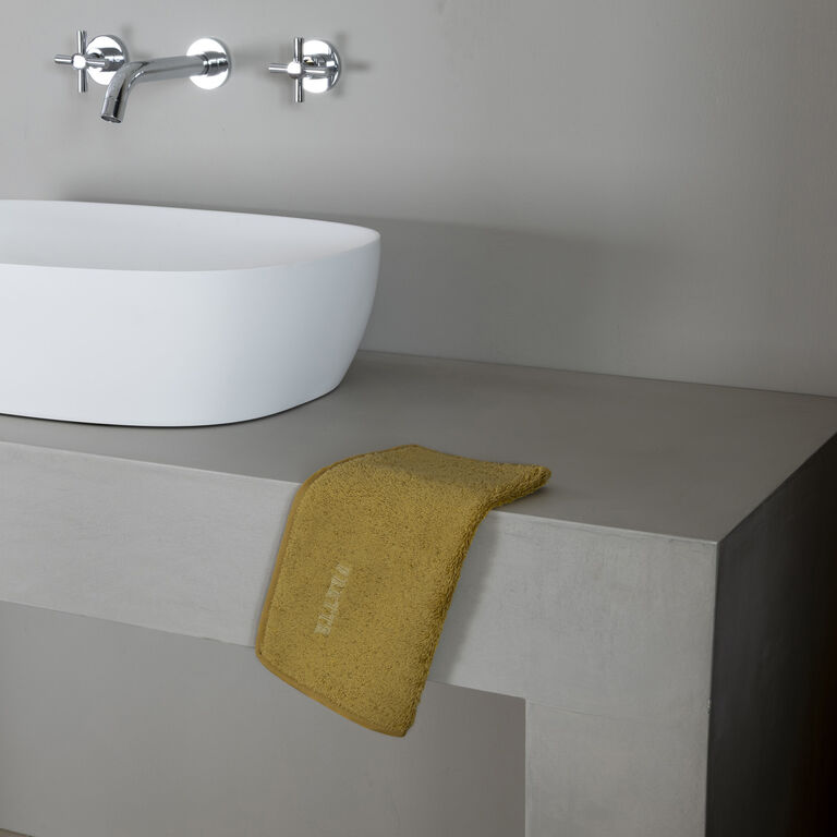 slide 1 Unito Wash Cloth