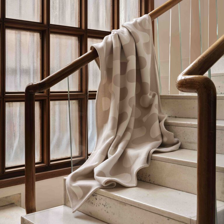 slide 5 Modernism Throw