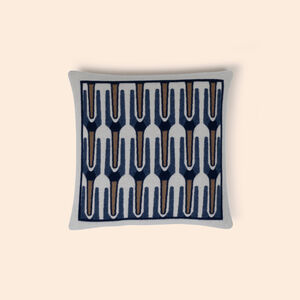 slide 2 Deco Cushion 006