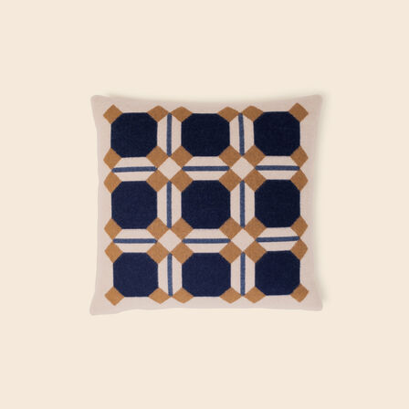Deco Cushion 004