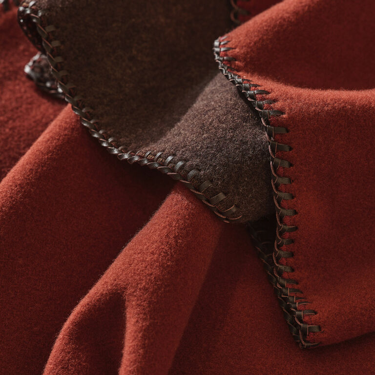 slide 3 Voyager Throw