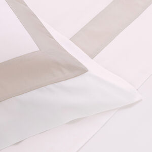 slide 3 Sateen Breeze Border Sheet Set