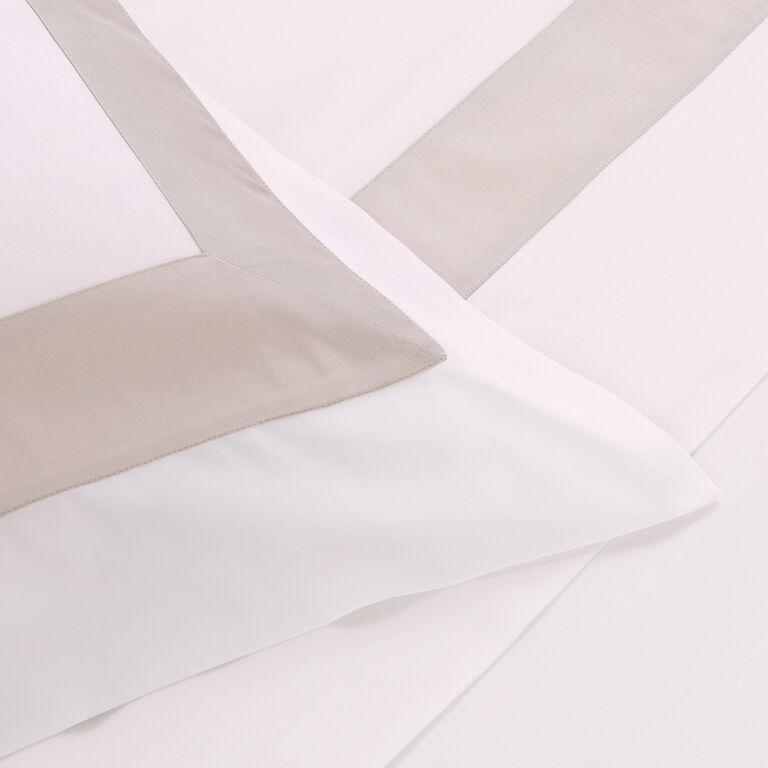 slide 3 Sateen Breeze Border Sheet Set