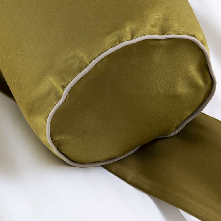 slide 5 Allure Neck Roll