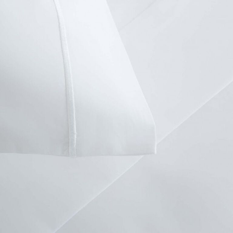 slide 3 One Bourdon Pillowcase Set