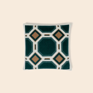 slide 1 Deco Cushion 005