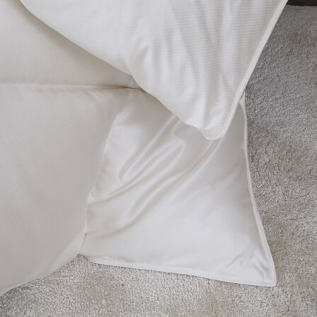 Net Silk Medium Comforter Duvet Filler