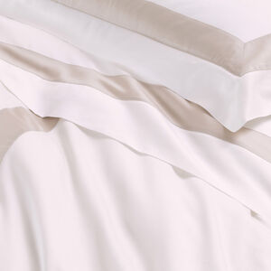 slide 5 Sateen Breeze Border Duvet Cover