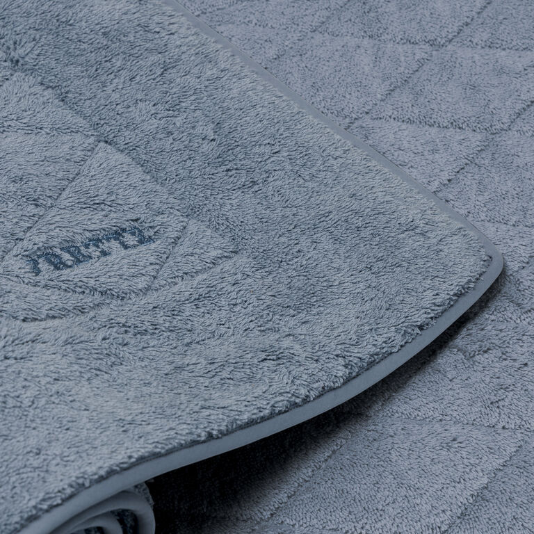 slide 3 Unito Bath Mat