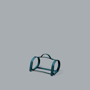 slide 3 Otello Throw Holder