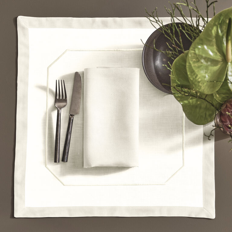 slide 1 Simposium Embroidery Table Set