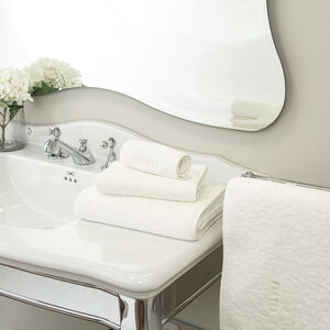 slide 4 Unito Bath Sheet