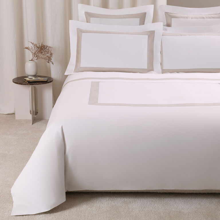 slide 1 Sateen Breeze Border Duvet Cover