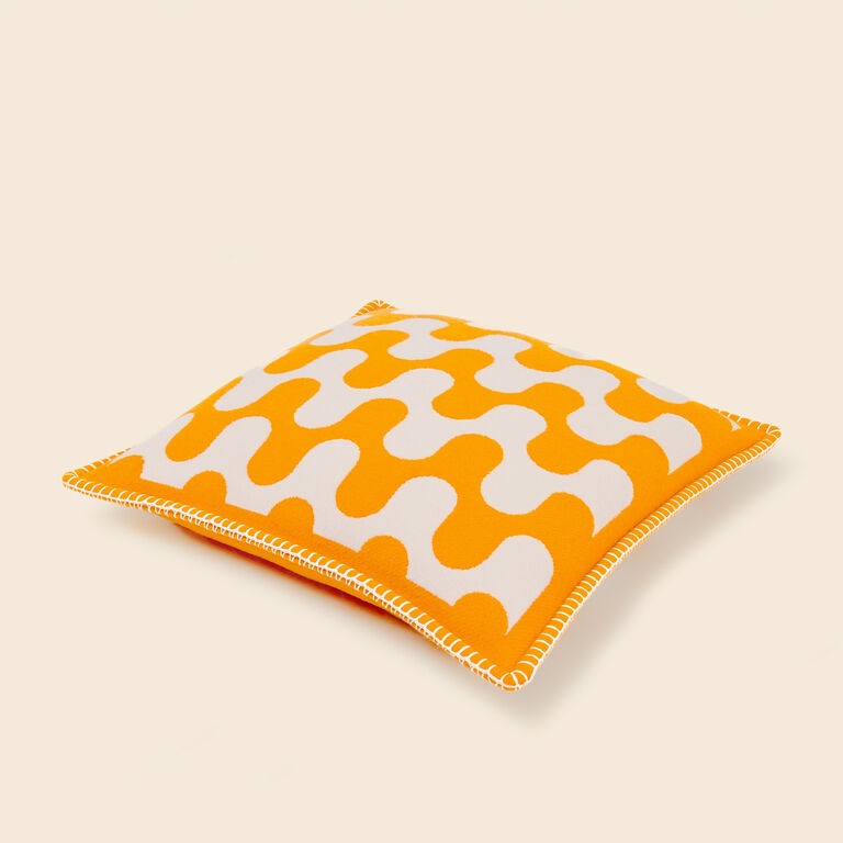 slide 4 Modernism Cushion 003