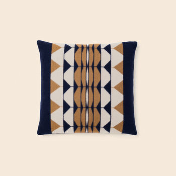 Deco Cushion 001
