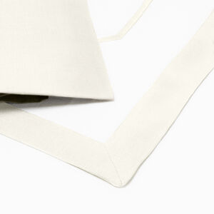 slide 3 Simposium Embroidery Table Set